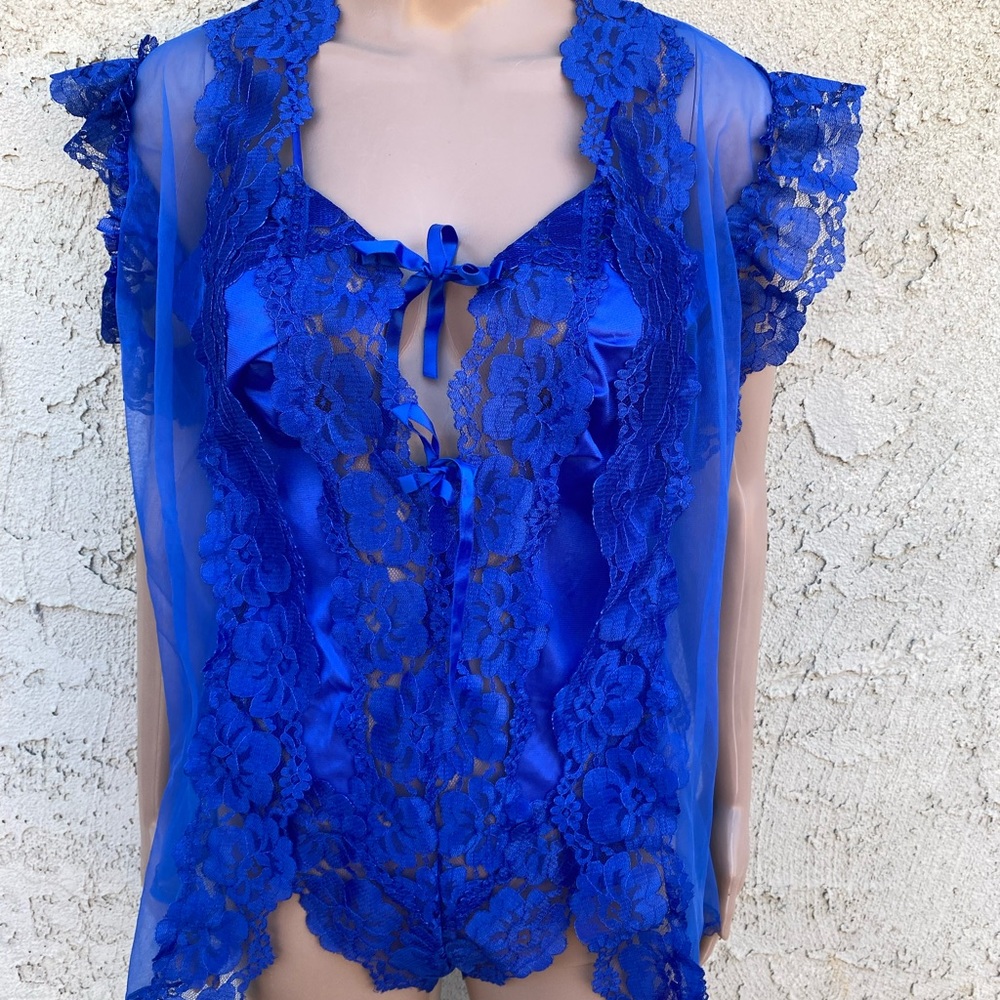 Sexy vintage royal blue lace teddy set